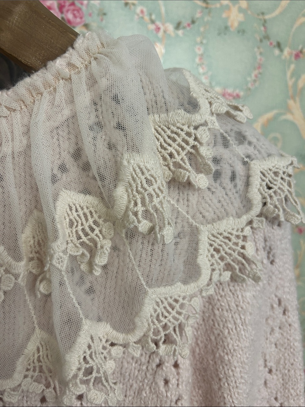 Free People baby pink sweater Victorian lace collar forest green ribbon size S - Picture 2 of 7